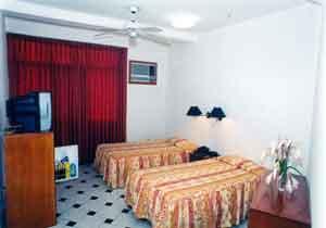 Hotel Don Carlos Puerto Maldonado Ngoại thất bức ảnh