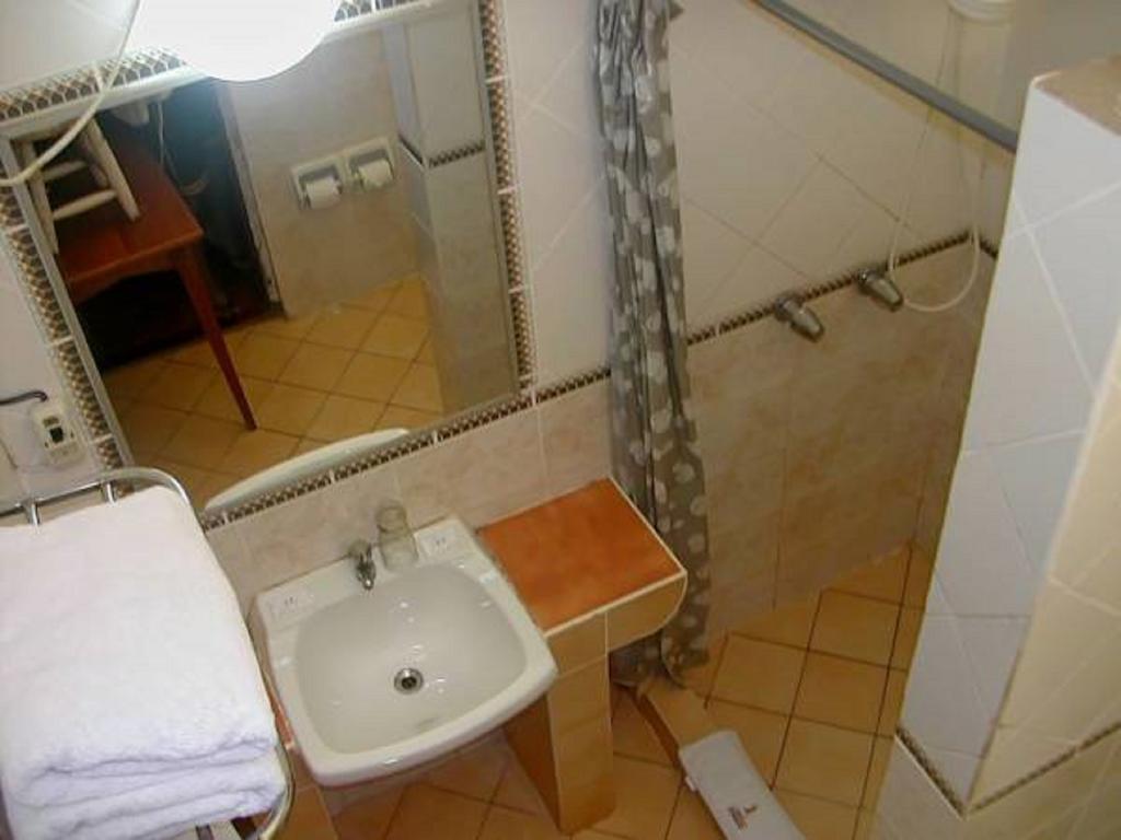 Hotel Don Carlos Puerto Maldonado Phòng bức ảnh